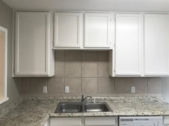 $1,500 | 7326 Kingswood Circle, Fort Worth, TX 76133