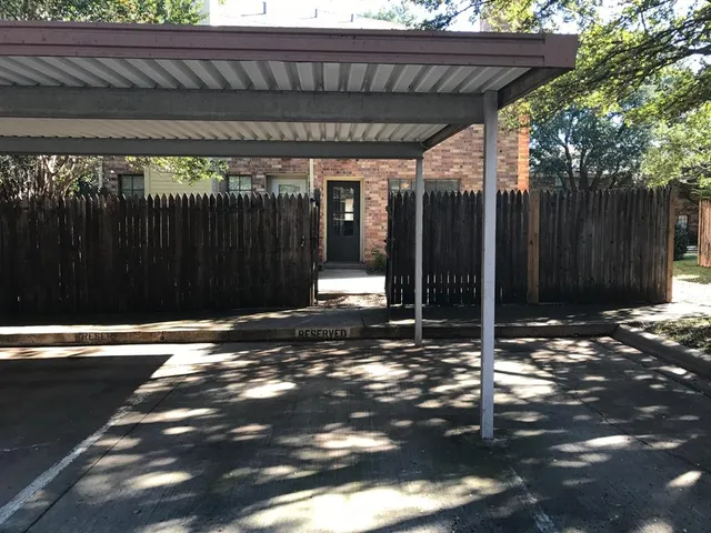 $1,500 | 7326 Kingswood Circle, Fort Worth, TX 76133