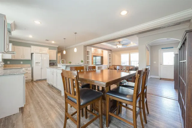 $1,800 | 20547 South Post Oak Boulevard, Unit B, Fresno, TX 77545