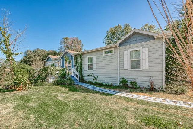 $1,800 | 20547 South Post Oak Boulevard, Unit B, Fresno, TX 77545