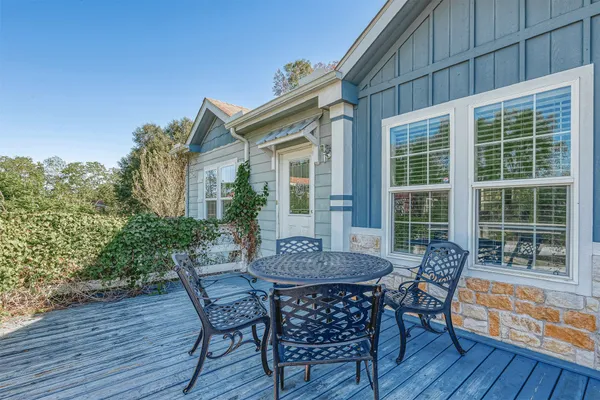 $1,800 | 20547 South Post Oak Boulevard, Unit B, Fresno, TX 77545