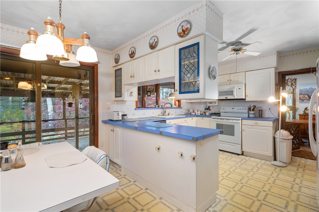 972 Reynolds Road Glocester, RI 02814 - Photo 16 of 40