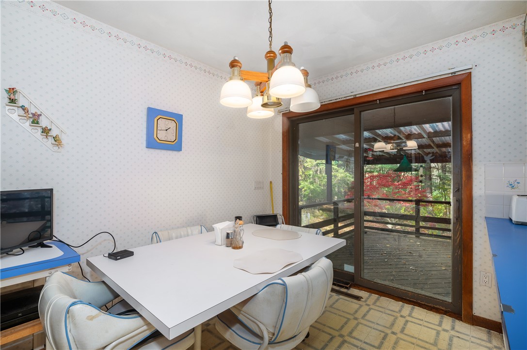 972 Reynolds Road Glocester, RI 02814 - Photo 17 of 40