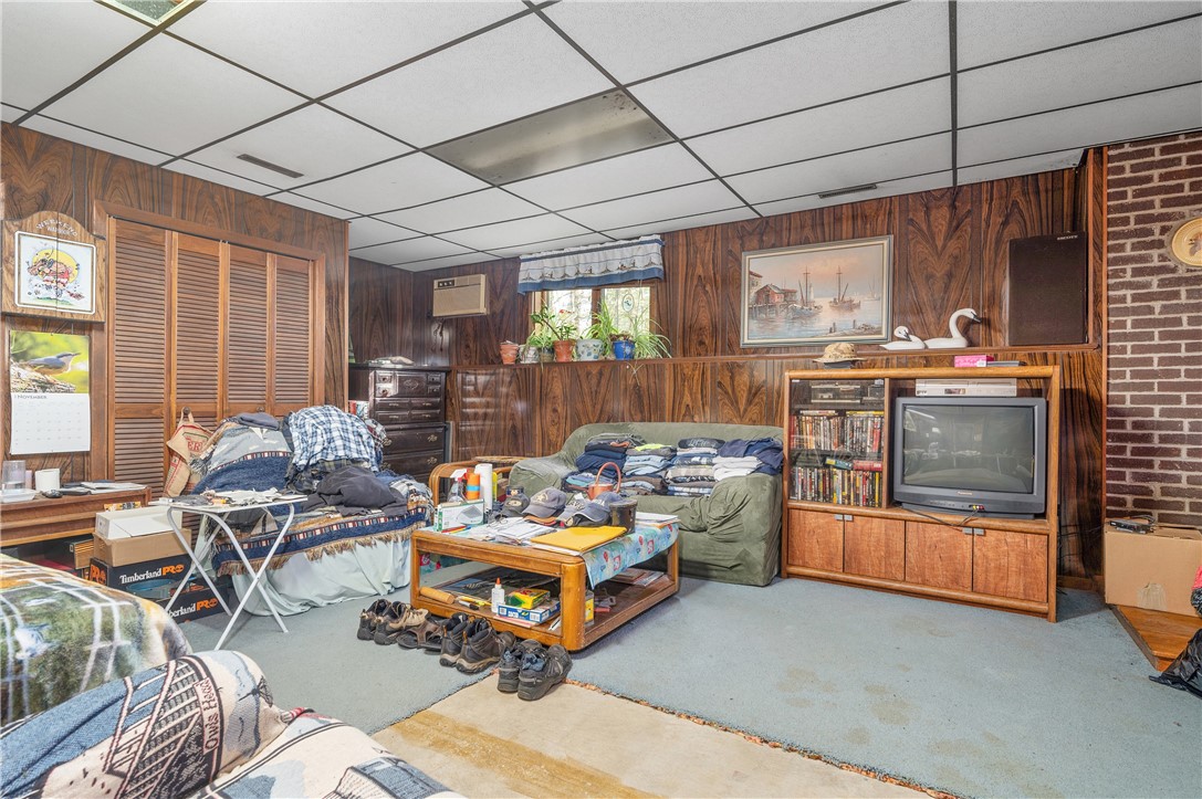 972 Reynolds Road Glocester, RI 02814 - Photo 34 of 40