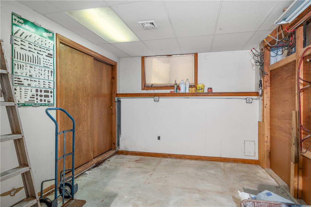 972 Reynolds Road Glocester, RI 02814 - Photo 37 of 40