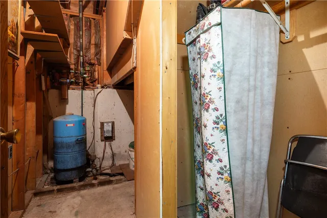 $569,900 | 972 Reynolds Road, Glocester, RI 02814