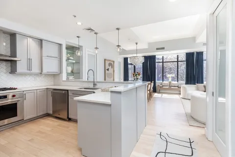 $1,599,000 | 1180-1200 Washington Street, Unit 315, Boston, MA 02118