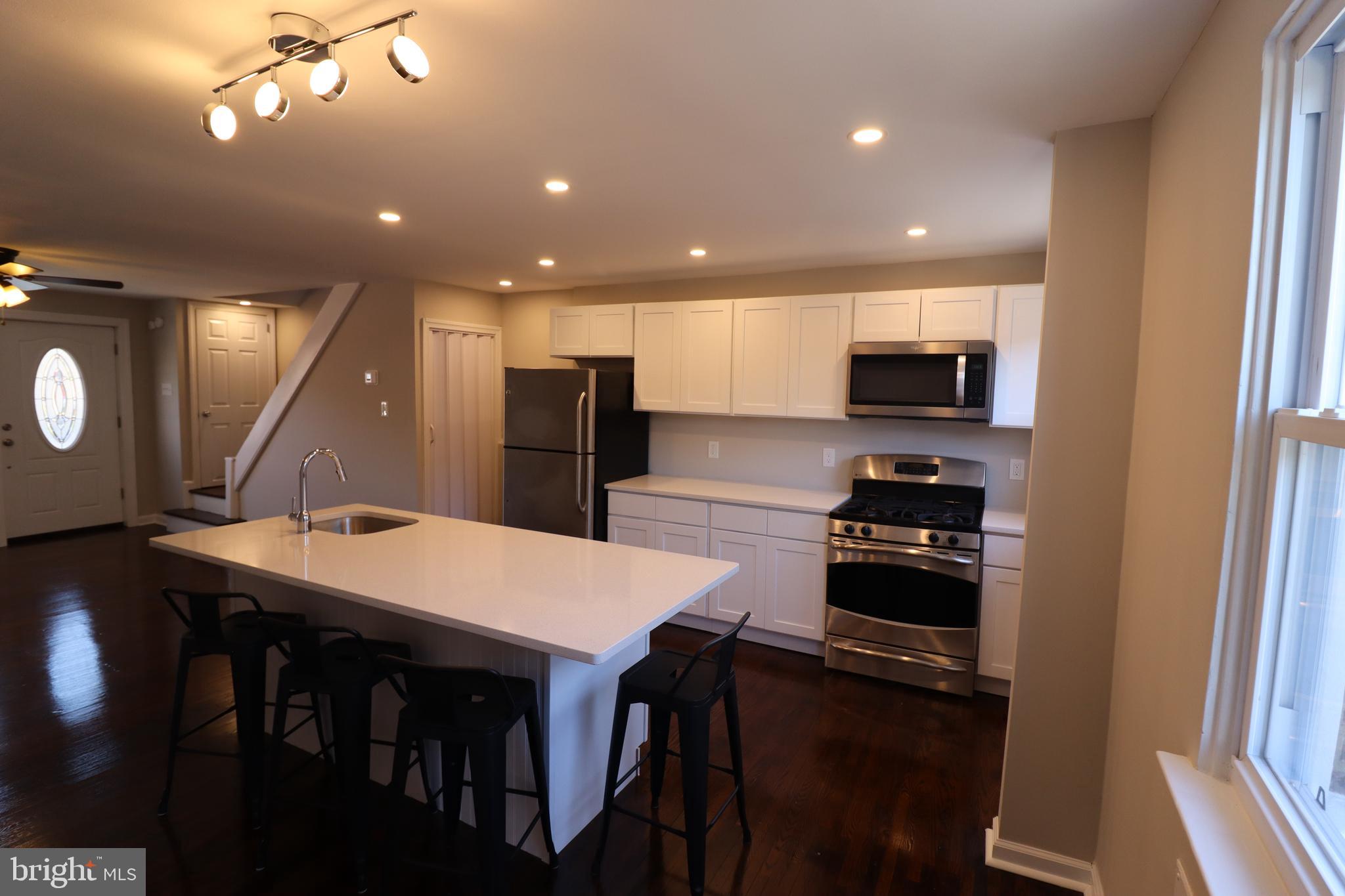 428 Littlecroft Road Upper Darby, PA 19082 - Photo 6 of 25