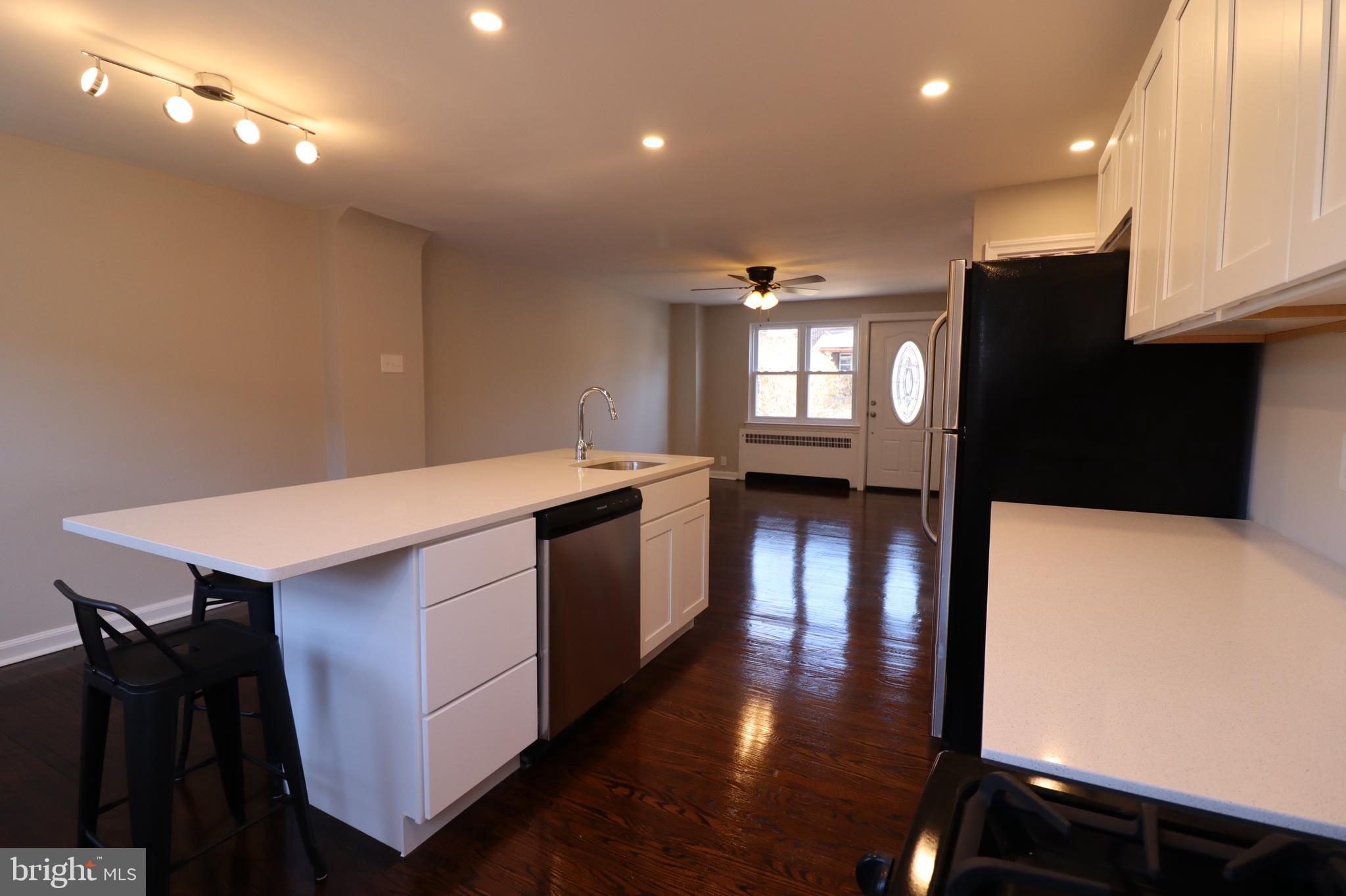 428 Littlecroft Road Upper Darby, PA 19082 - Photo 8 of 25 Don't forget the dishwasher too!!