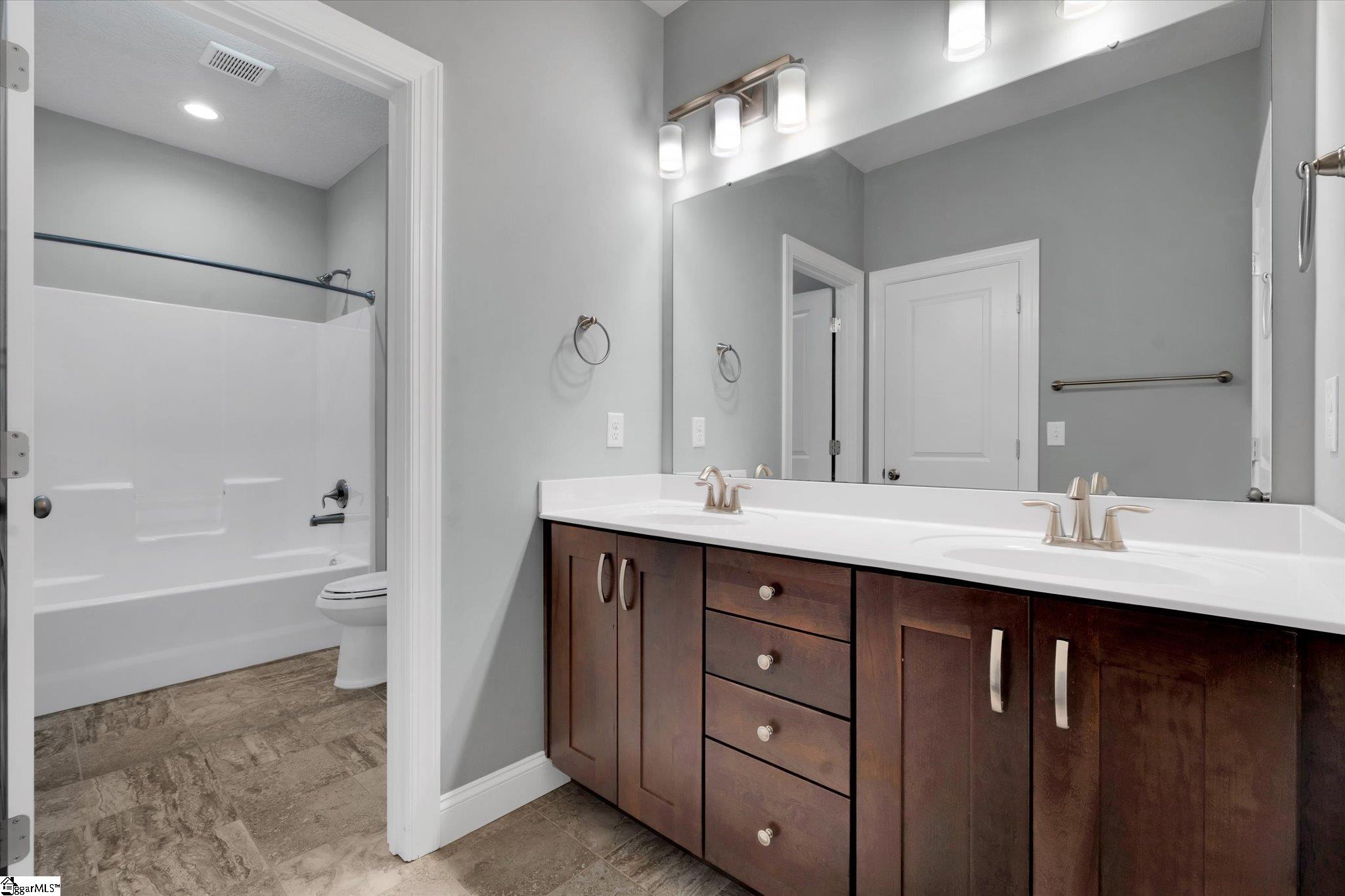 220 Round Stone Way Greenville, SC 29607 - Photo 25 of 34 Gallery Image 25