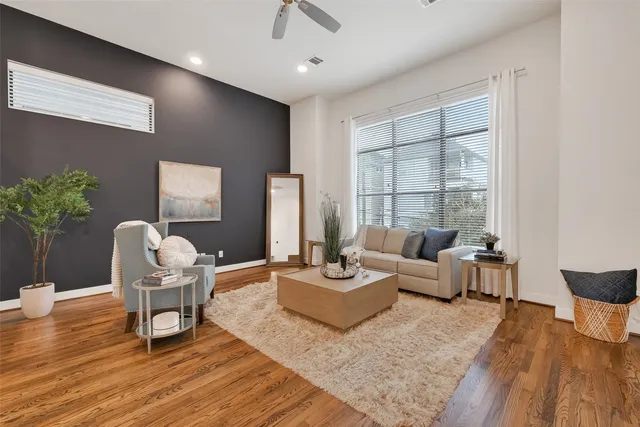 $3,150 | 1508 Beall Street, Houston, TX 77008