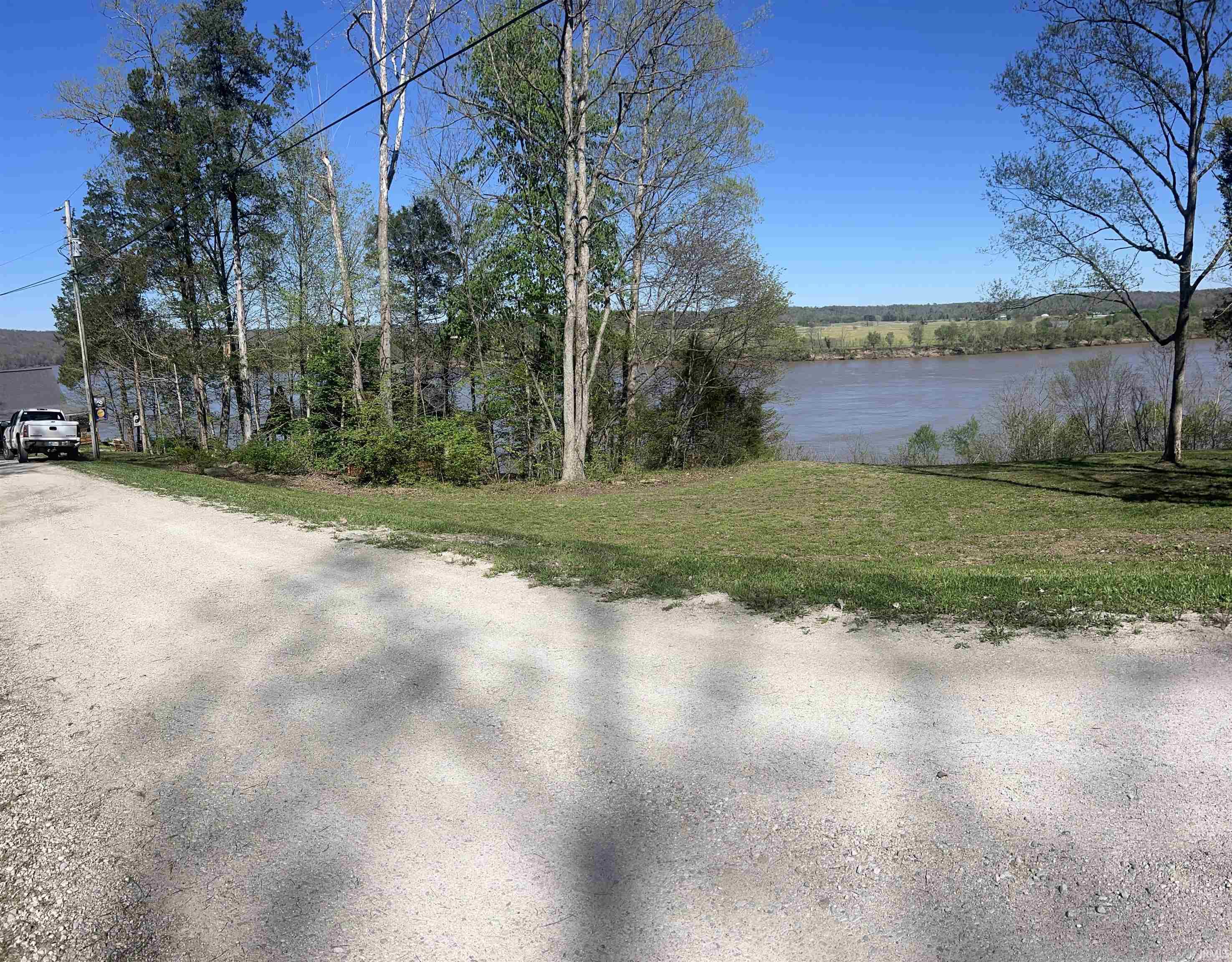 18040 Magnet Valley Road Cannelton, IN 47520 - Photo 1 of 6