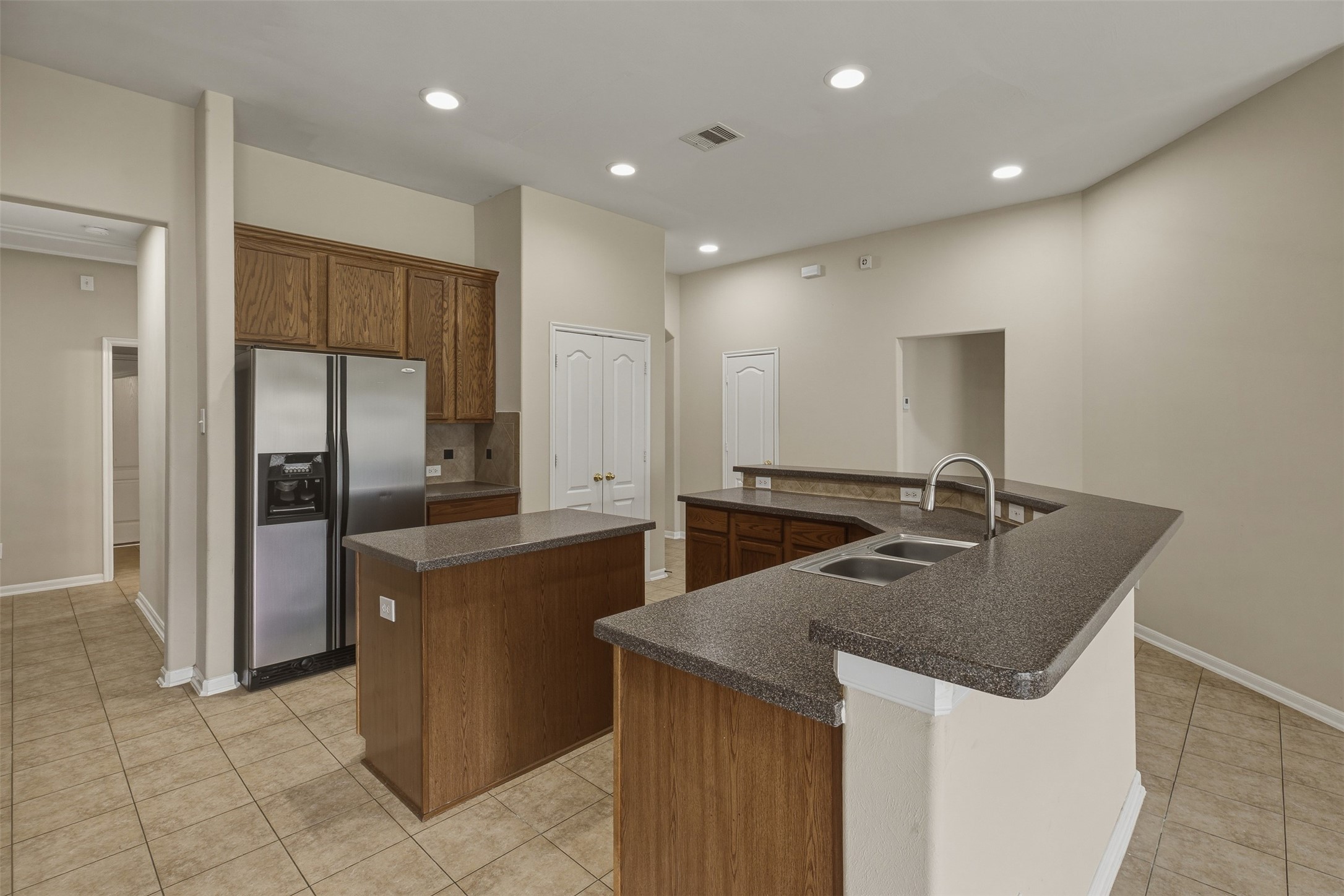 8515 Clarkman Ridge Lane Cypress, TX 77433 - Photo 12 of 31 8515-clarkman-ridge-ln-cypress-tx-kitchen-2