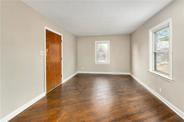 $232,000 | 2218 Forest Lane, Kansas City, KS 66106