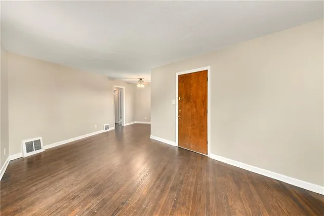 $232,000 | 2218 Forest Lane, Kansas City, KS 66106