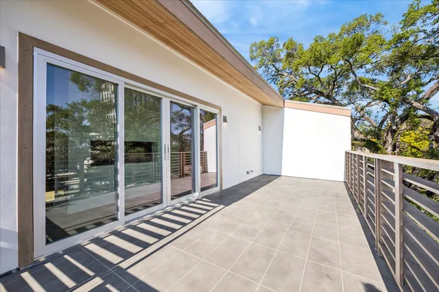 a view of a storage & utility room