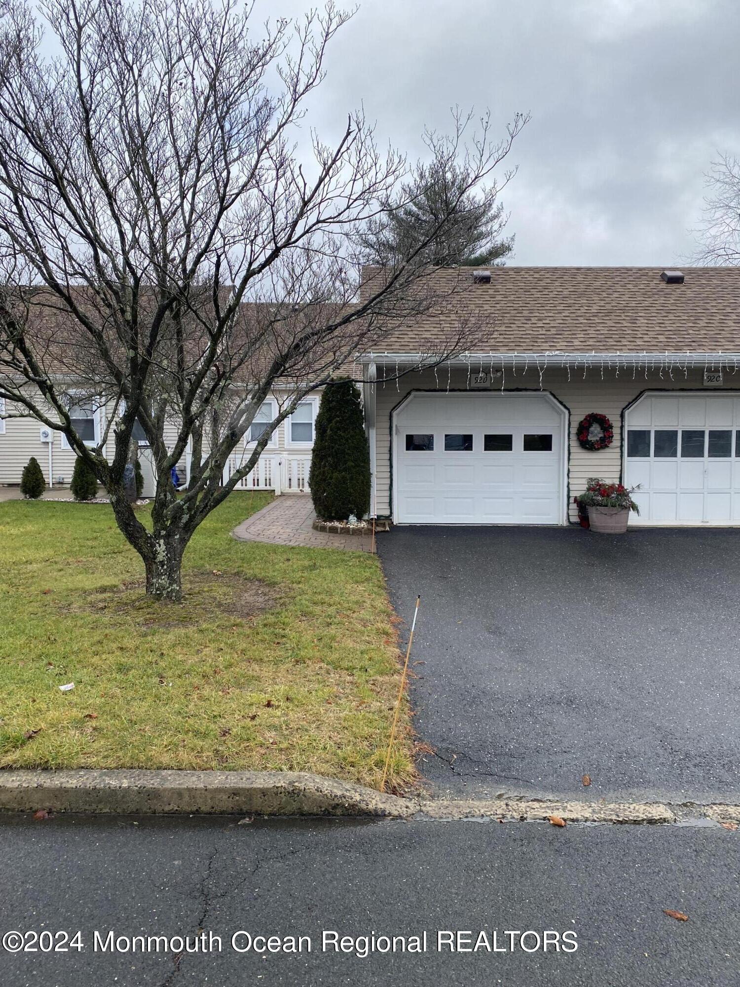 92 Halls Croft Road, Unit D Freehold, NJ 07728 - Photo 1 of 14 IMG_3484 (1)