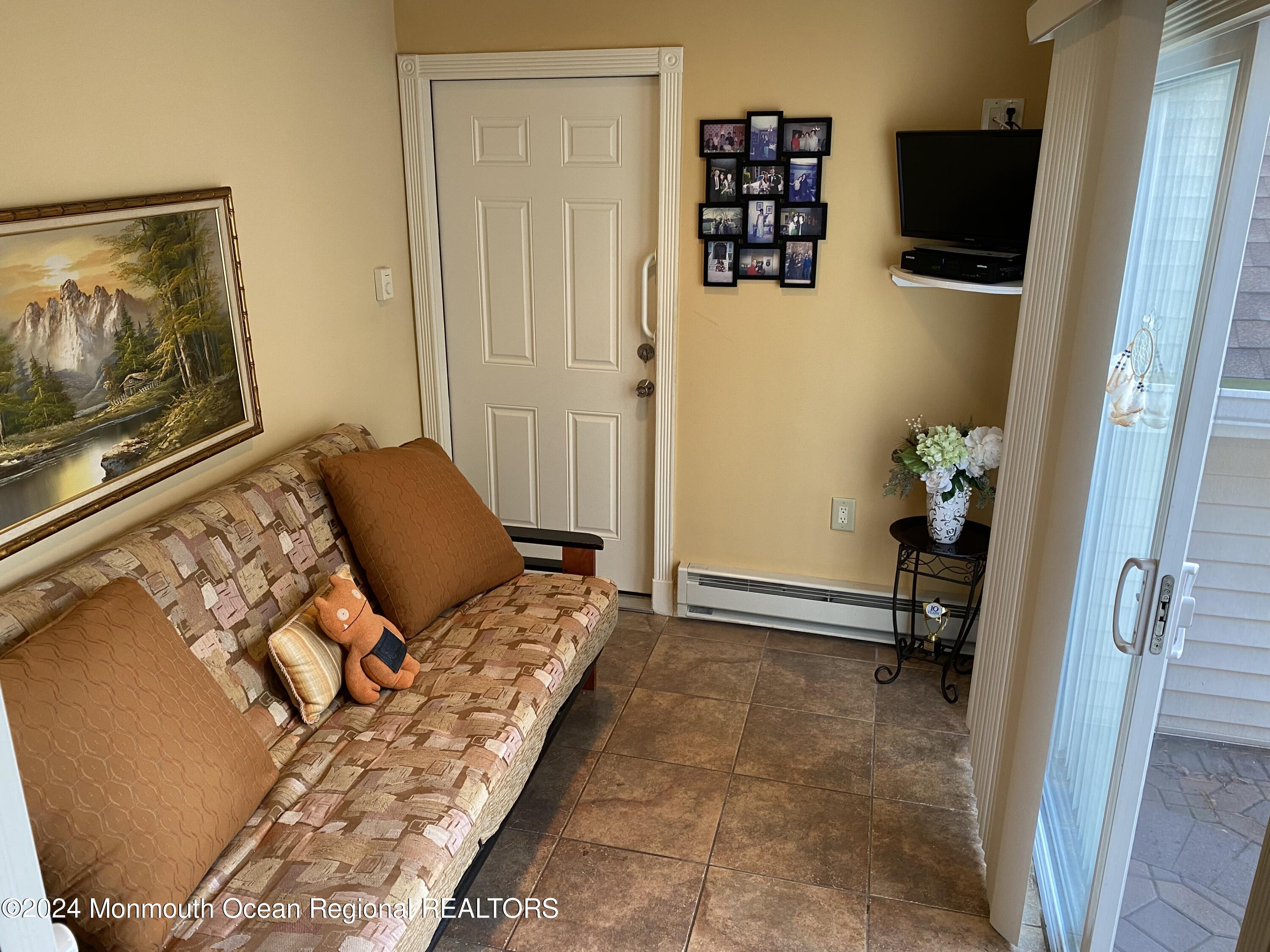 92 Halls Croft Road, Unit D Freehold, NJ 07728 - Photo 3 of 14 IMG_3507