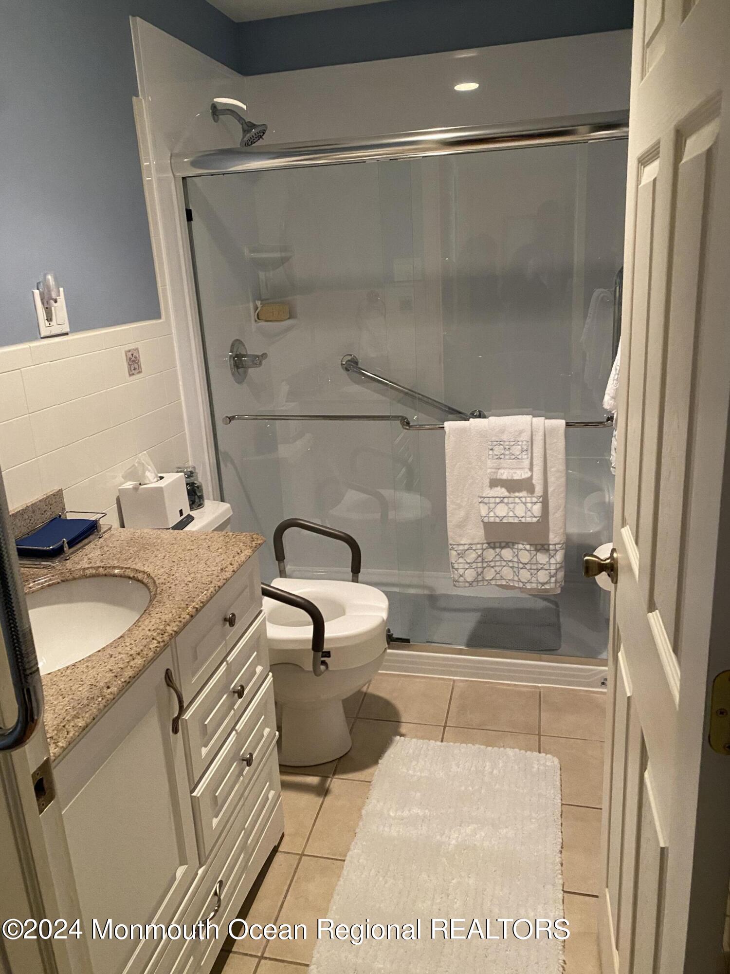 92 Halls Croft Road, Unit D Freehold, NJ 07728 - Photo 10 of 14 IMG_3514