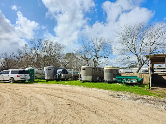 a view of a house with roof