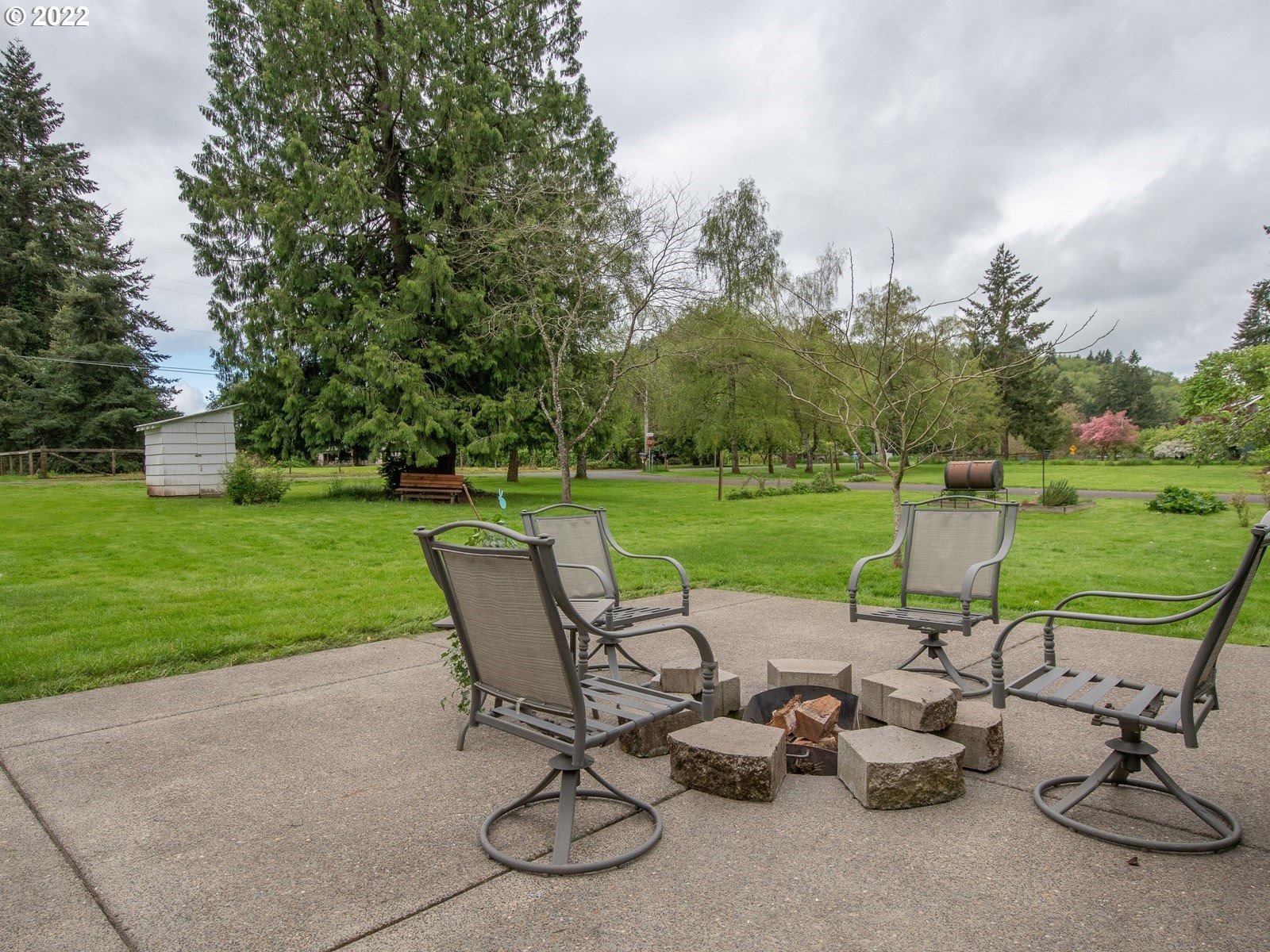 27565 Southeast Haley Road Boring, OR 97009 - Photo 23 of 32 Patio