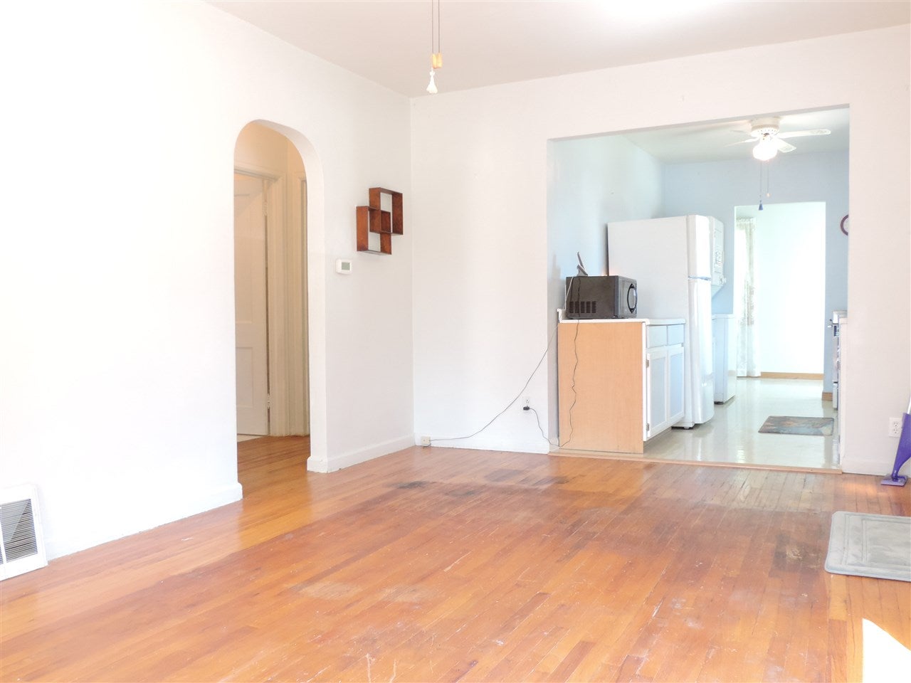 836 Maxwell Street Waterloo, IA 50701 - Photo 5 of 12 Gallery Image 5