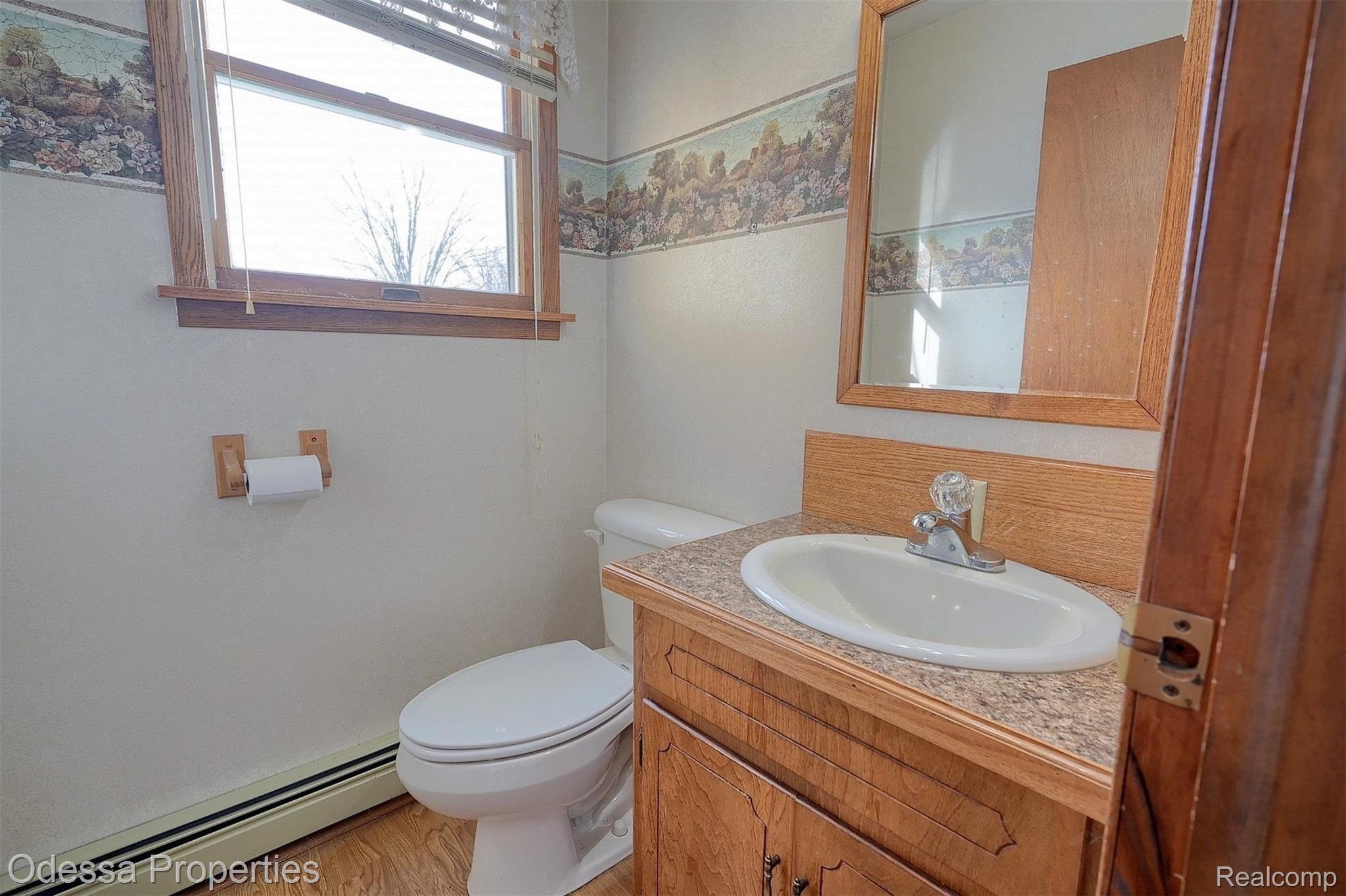 105 Seltzer Road Croswell, MI 48422 - Photo 19 of 84 19-Half-Bath.jpg