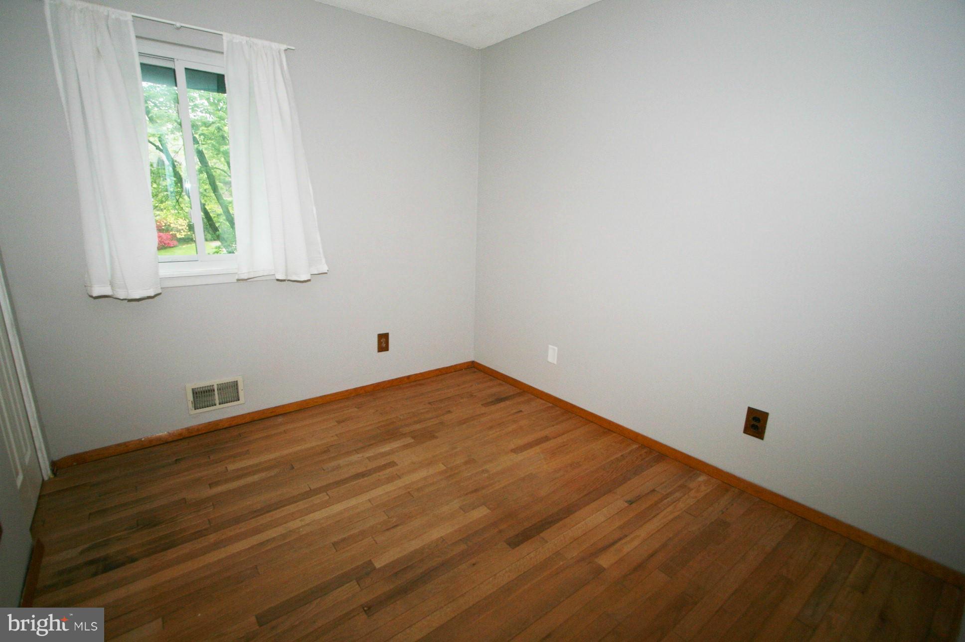 5332 Lightning View Road Columbia, MD 21045 - Photo 14 of 23 Bedroom