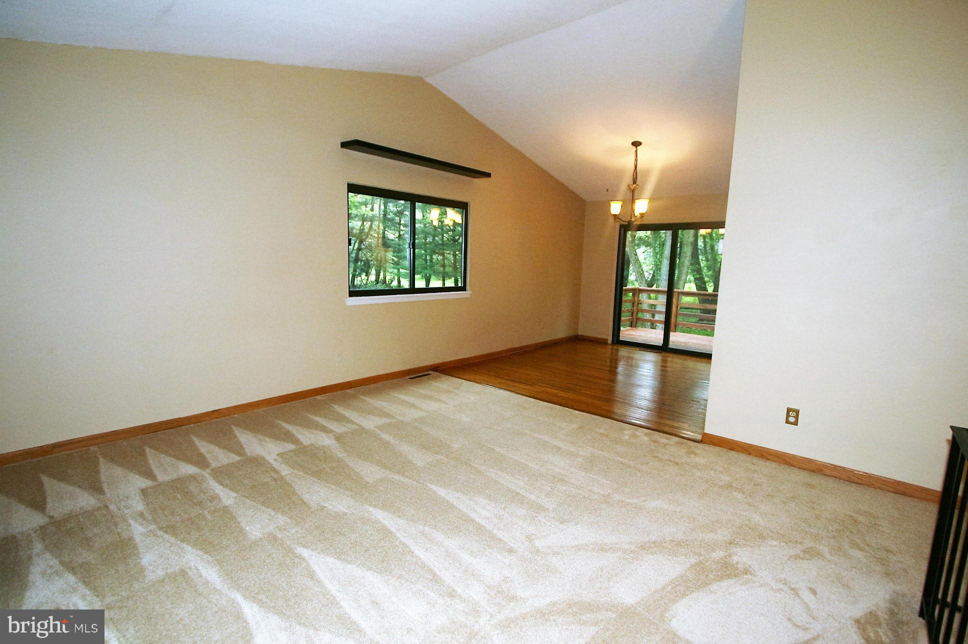5332 Lightning View Road Columbia, MD 21045 - Photo 4 of 23 CATHEDRAL CEILING