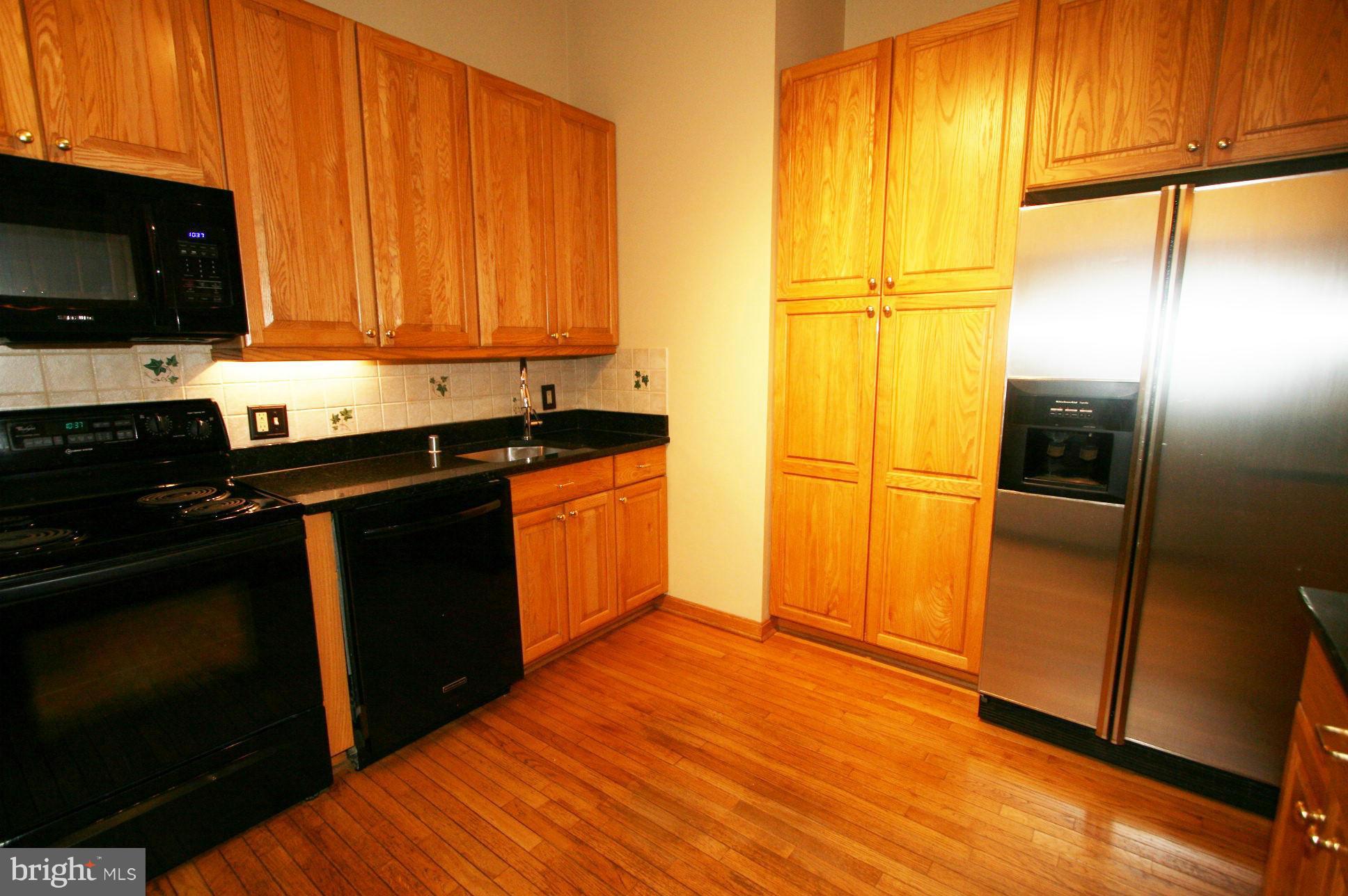 5332 Lightning View Road Columbia, MD 21045 - Photo 10 of 23 UPDATED APPLIANCES