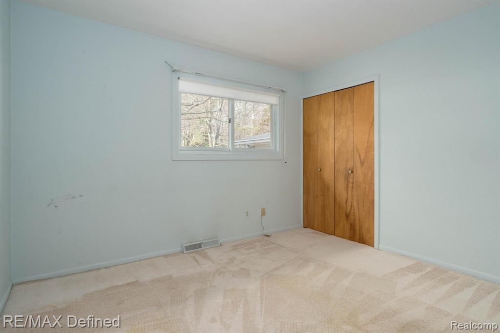 6045 Ronnoco Road Rochester Hills, MI 48306 - Photo 23 of 40