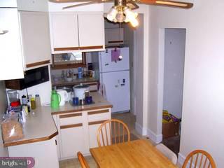 52 Sunshine Road Upper Darby, PA 19082 - Photo 3 of 4
