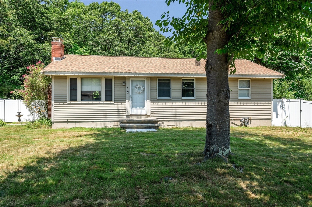 5 Silverbirch Road Billerica, MA 01821 - Photo 2 of 36 a front view of a house with a yard