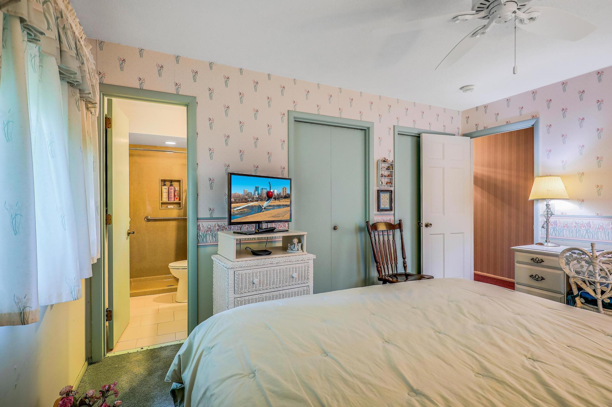 10021 Colorado Road Bloomington, MN 55438 - Photo 14 of 31 Gallery Image 14