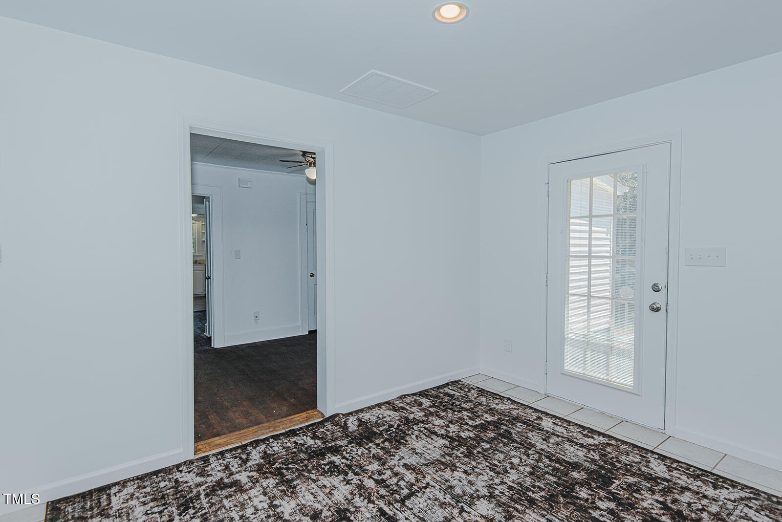 8204 Hebron Church Road Mebane, NC 27302 - Photo 10 of 59 Entry way