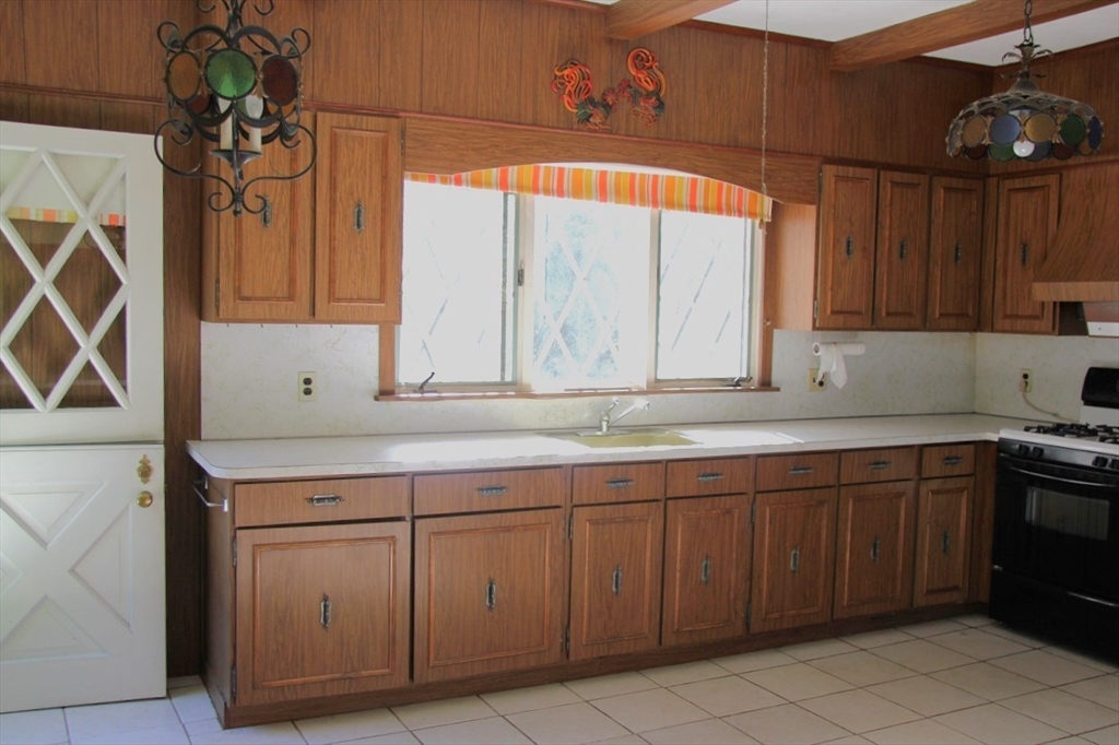 14 Reed Street, Unit 14 Lexington, MA 02421 - Photo 10 of 21