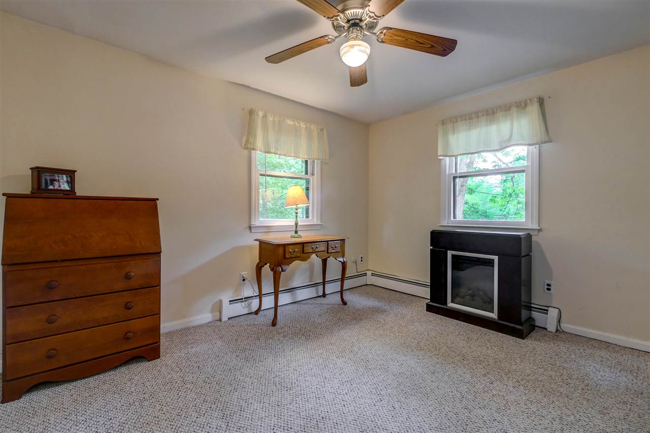 348 Shore Drive Salem, NH 03079 - Photo 22 of 40 Gallery Image 22