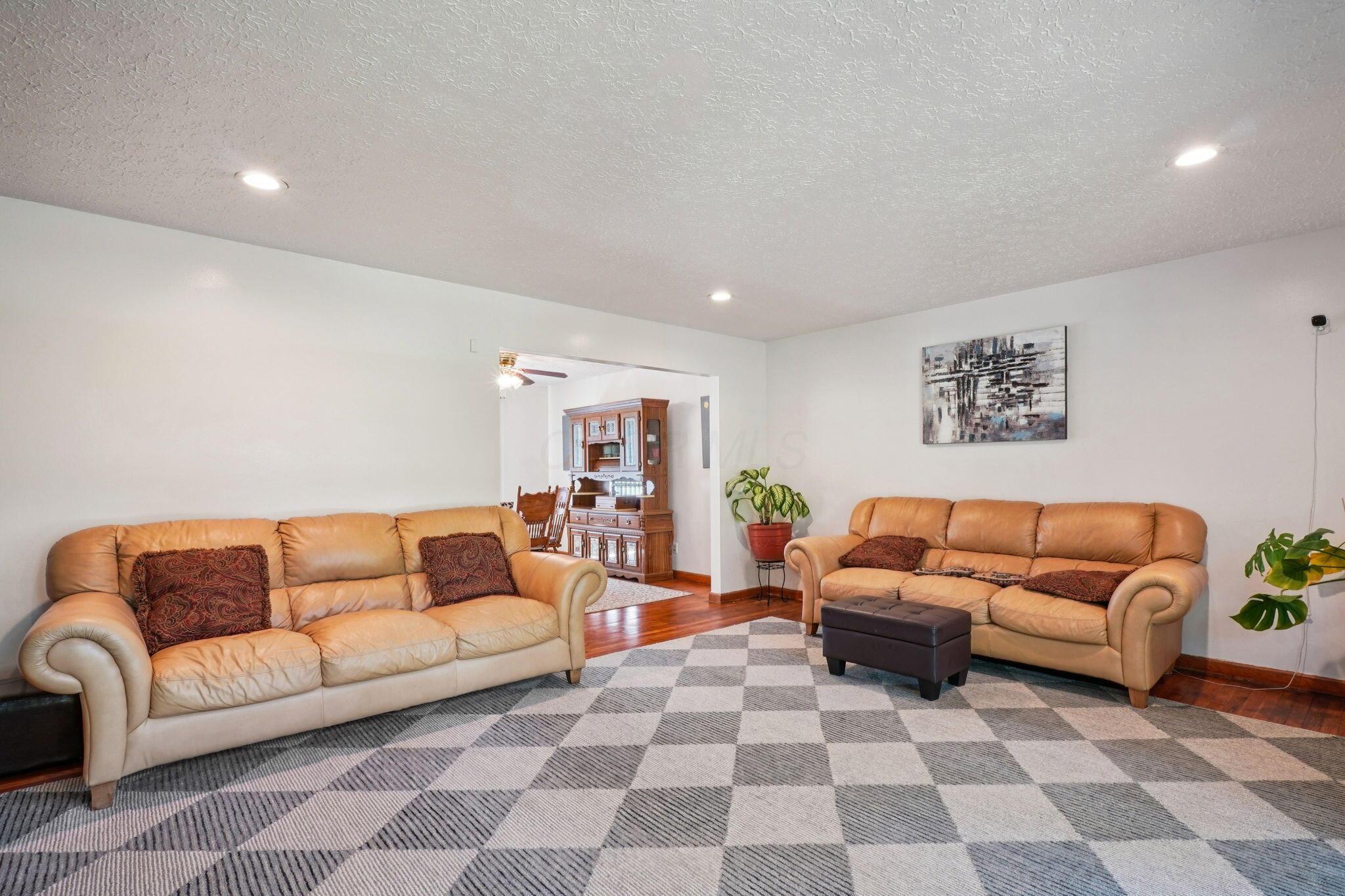 4575 Walburn Road Columbus, OH 43232 - Photo 10 of 61 23-web-or-mls-4575-walburn-rd