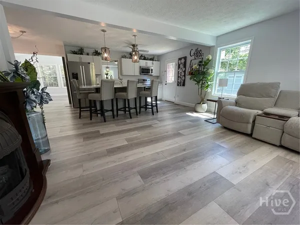 $314,000 | 620 South Hogan Drive, Westminster, SC 29693