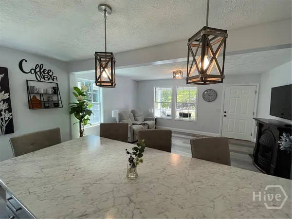 $314,000 | 620 South Hogan Drive, Westminster, SC 29693