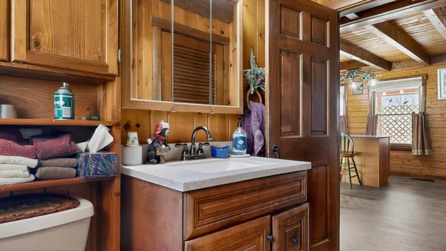 $435,000 | 60 Brett Hill Road, Paris, ME 04281