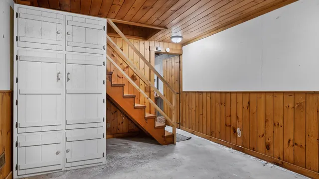 $435,000 | 60 Brett Hill Road, Paris, ME 04281