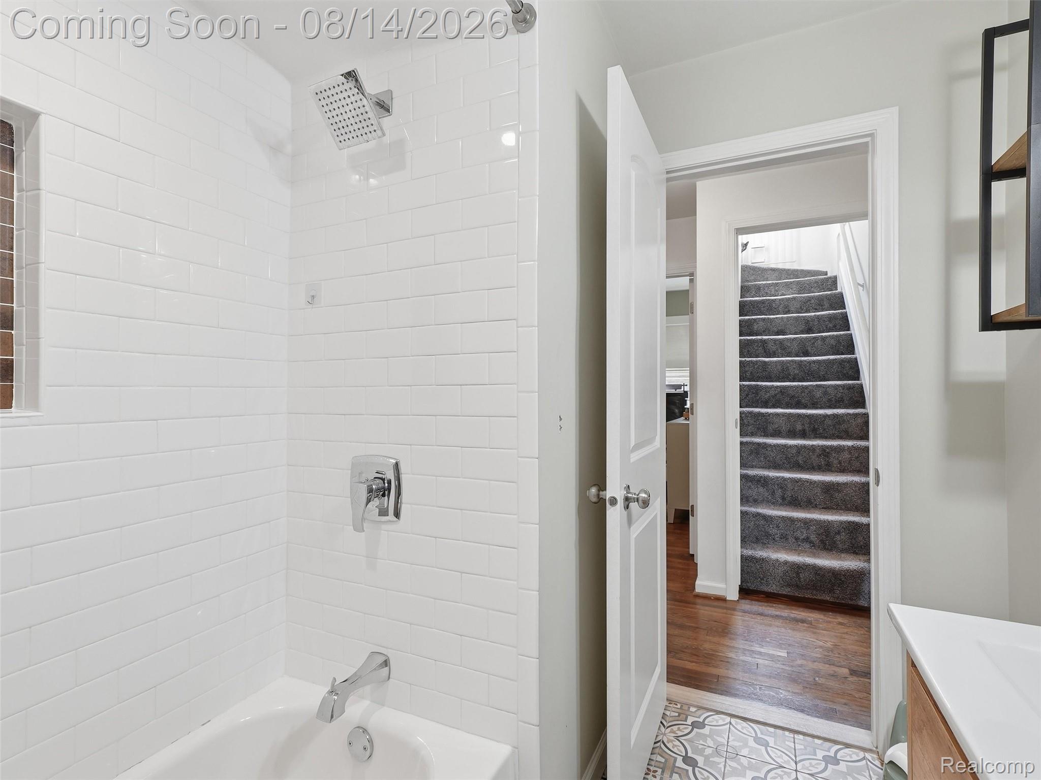 2056 Cambridge Road Berkley, MI 48072 - Photo 10 of 25 26-DSC01566.jpg