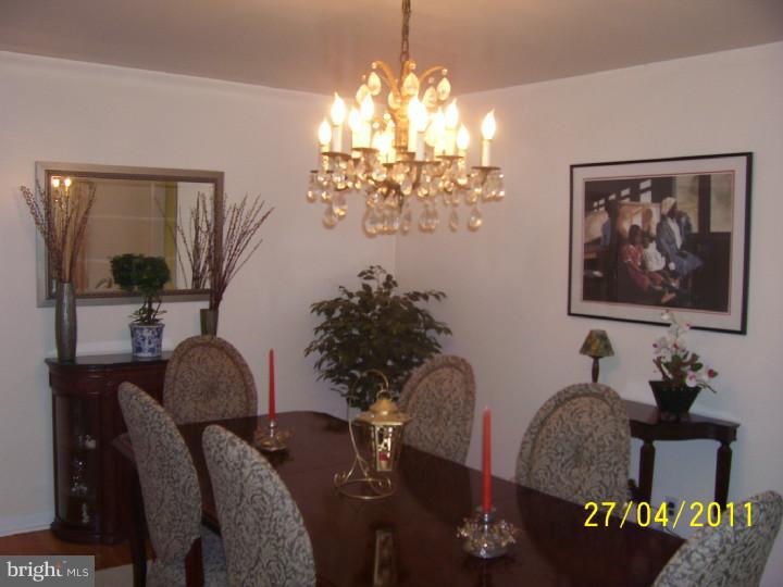 2316 Rhawn Street Philadelphia, PA 19152 - Photo 5 of 25 Living Room