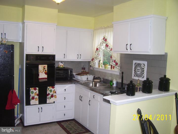 2316 Rhawn Street Philadelphia, PA 19152 - Photo 8 of 25 Dining Room