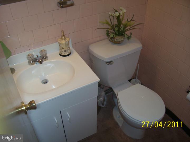 2316 Rhawn Street Philadelphia, PA 19152 - Photo 10 of 25 Kitchen