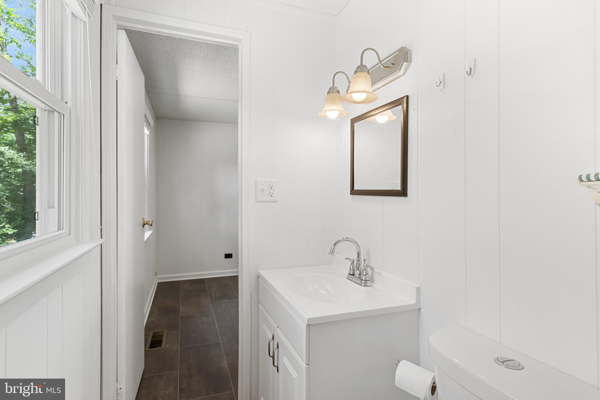 696 Johns Neck Road Weems, VA 22576 - Photo 35 of 37 Gallery Image 35