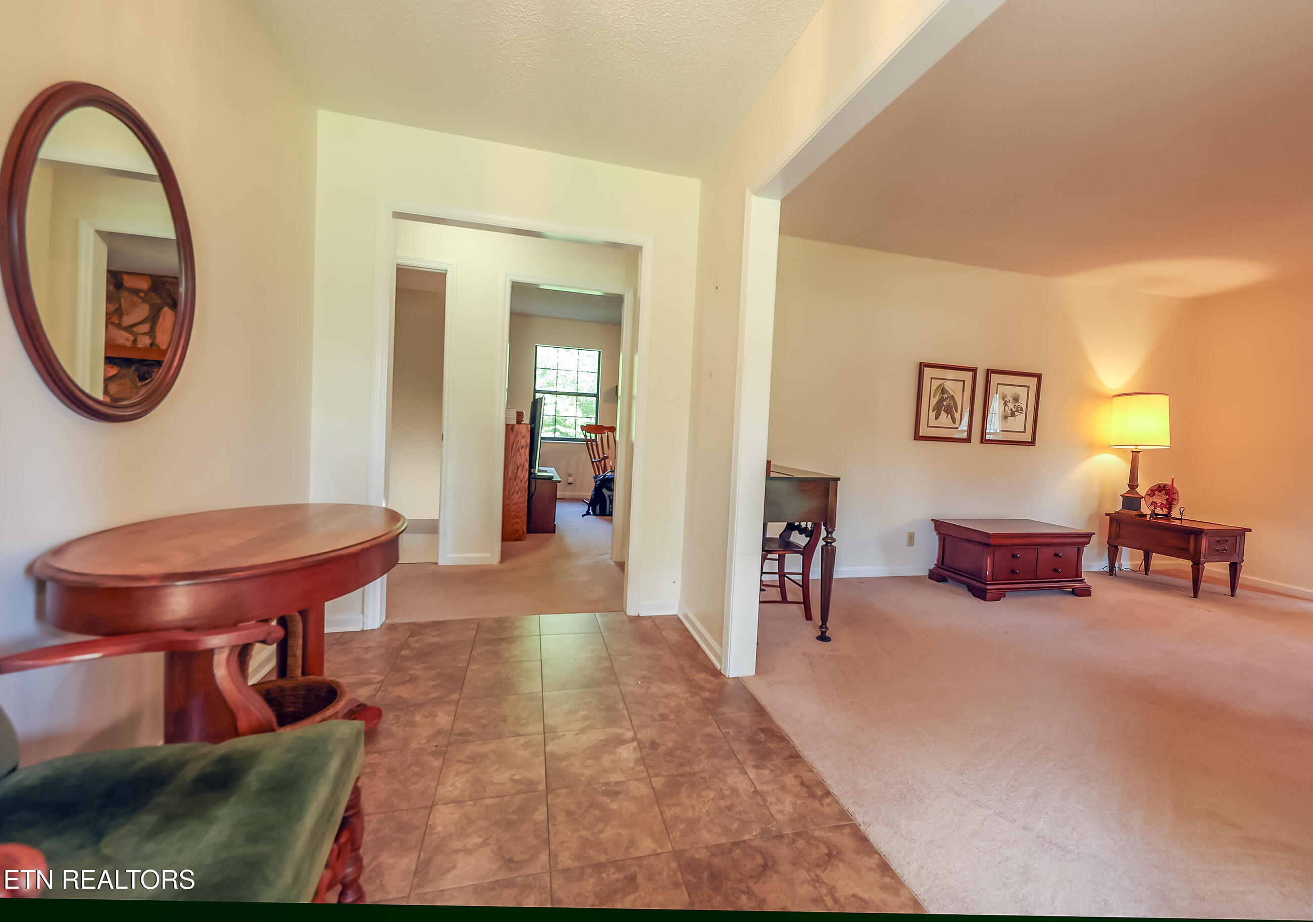 105 Claymore Lane Oak Ridge, TN 37830 - Photo 9 of 55 foyer2