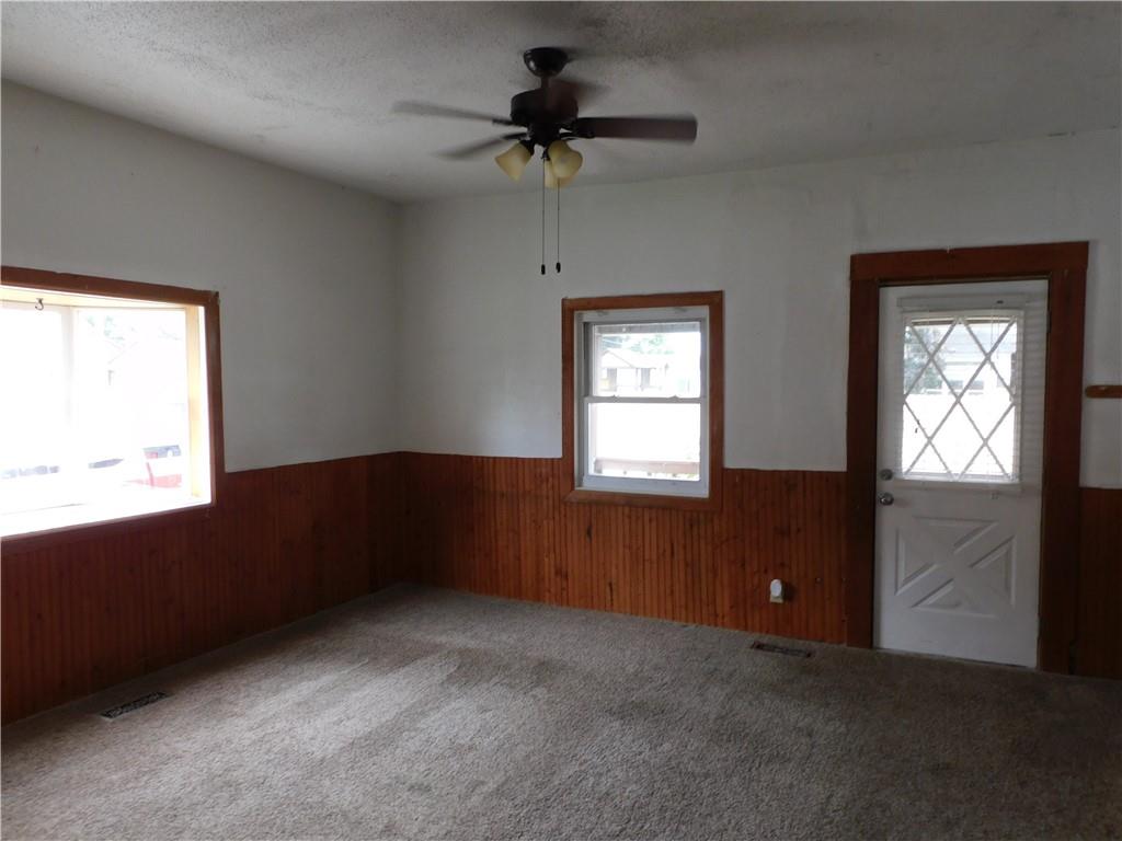 318 Middle Street Rosedale, IN 47874 - Photo 3 of 23