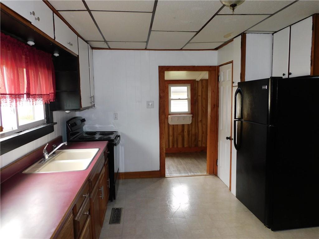 318 Middle Street Rosedale, IN 47874 - Photo 4 of 23